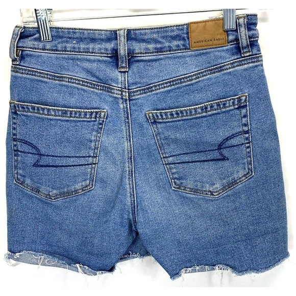 American Eagle Mom Cutoff Jean Womens Size 2 Shortie Stretch Denim Distressed - Picture 2 of 8